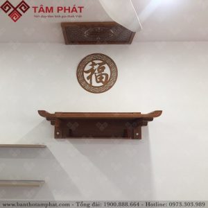 Mẫu bàn thờ thiết kế rất đơn giản và chắc chắn