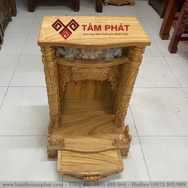 Bàn thờ thần tài BTT3302, kích thước 69x81 chất liệu gỗ Hương sang trọng